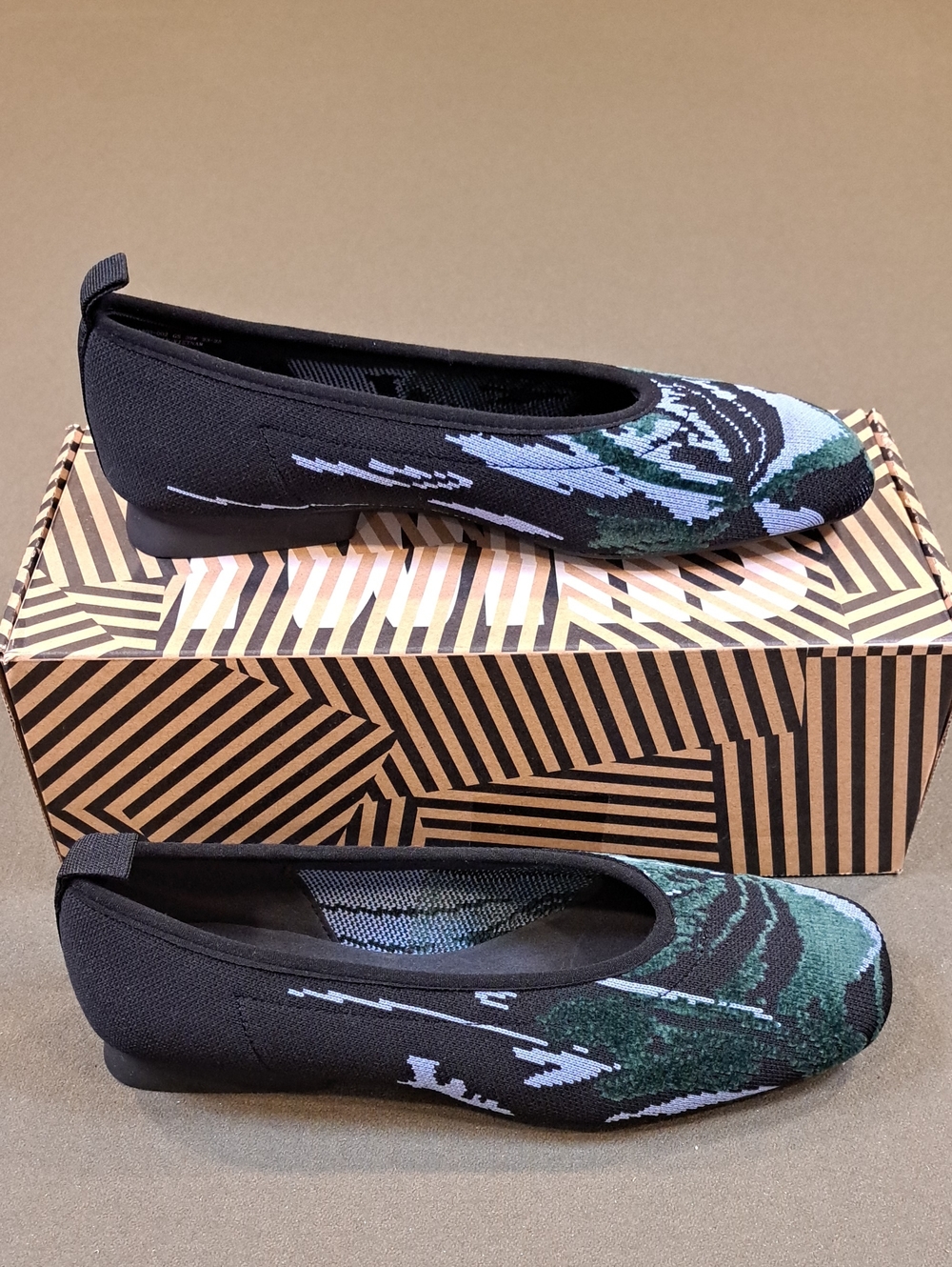 Camper Twins Ballerinas - Color: Green/Black - Size: 8.5
